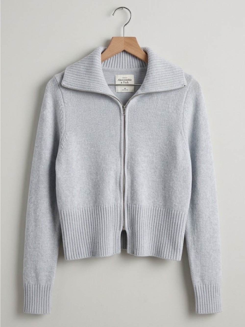 Abercrombie & Fitch Light Gray Zip-Front Ribbed Hem Sweater nwot